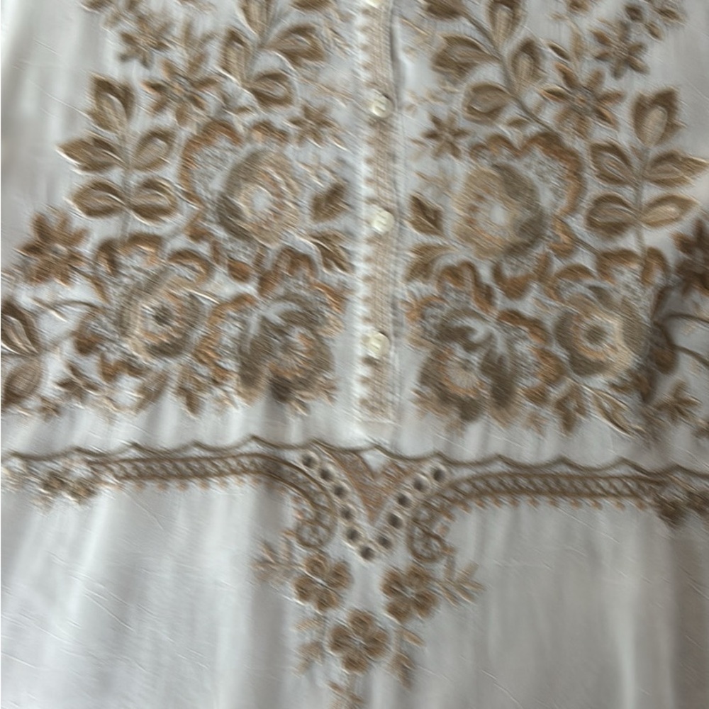Johnny Was tunic top scalloped embroidered hem and sleeve.   Perfect condition
